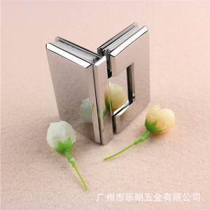 95视频在线观看网站95视频网浴室夹